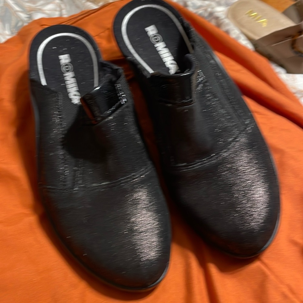 Never worn